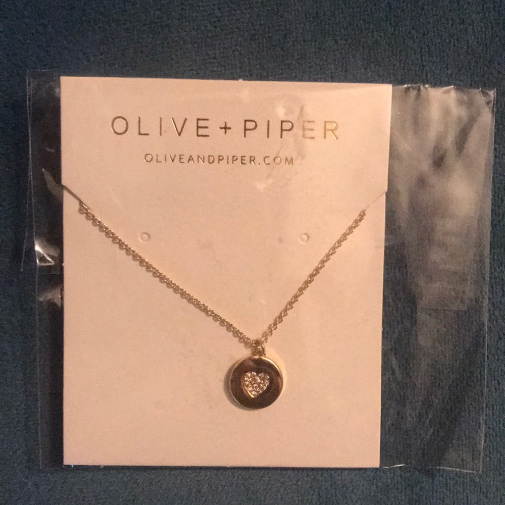 lovely gold colour necklace. Never worn.